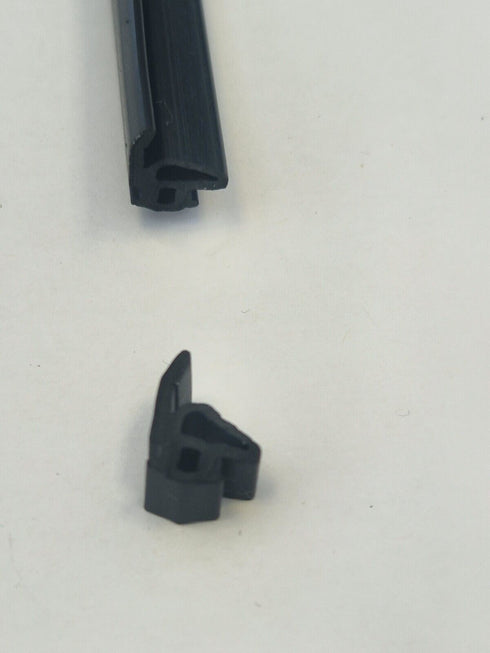 Cortizo glazing gasket for lift and slide aluminium door- 324601-5 meter length